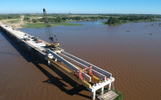 Inician la etapa final del nuevo puente provincial “Paraná Miní” que conectará Villa Ocampo con Bella Vista